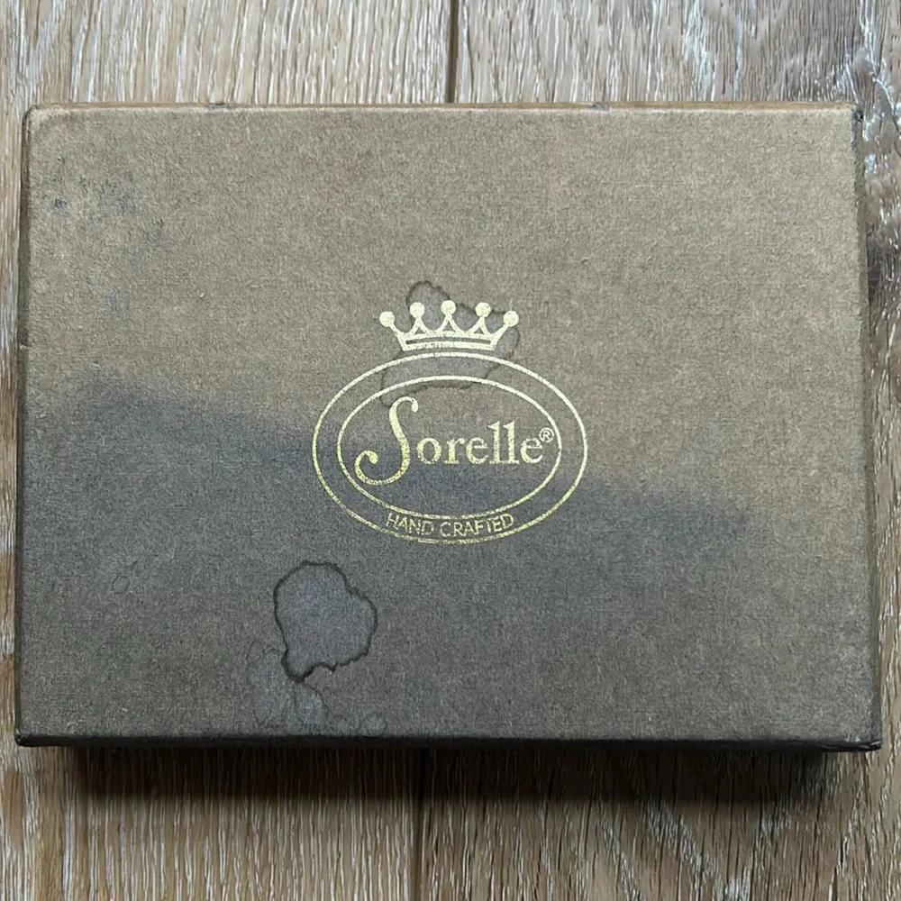 Sorelle vintage hand